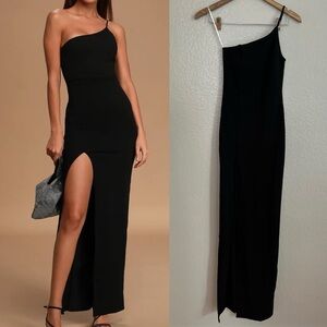NWOT Keeper of My Heart Black One-Shoulder Maxi Dress